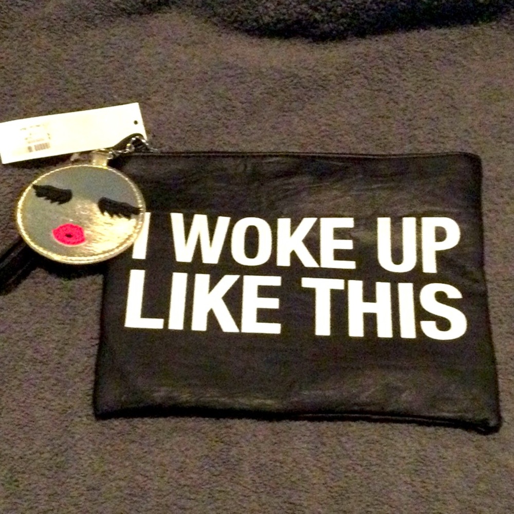 Final sale price❗️just reduced NWT cute cosmetic case